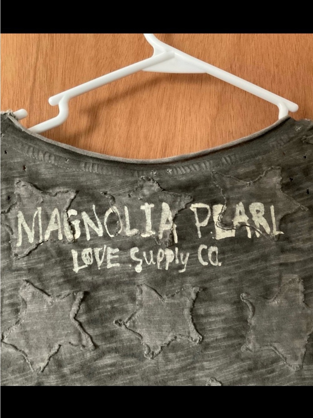 Magnolia Pearl Olive-Gray Star Textured Short Sleeve Tee - Picture 3 of 5